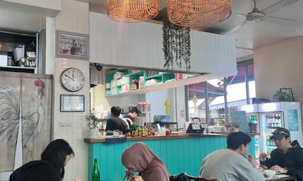 Khao Man Gai, a Thai restaurant in Melbourne serving authentic Hainanese chicken rice with traditional flavours.