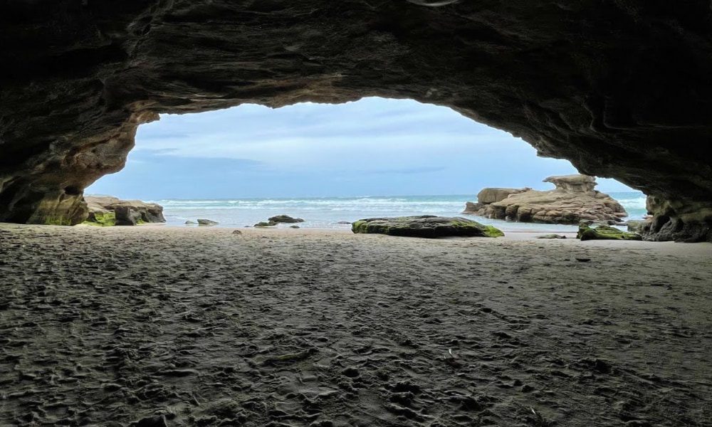 Sea Caves Caves Beach