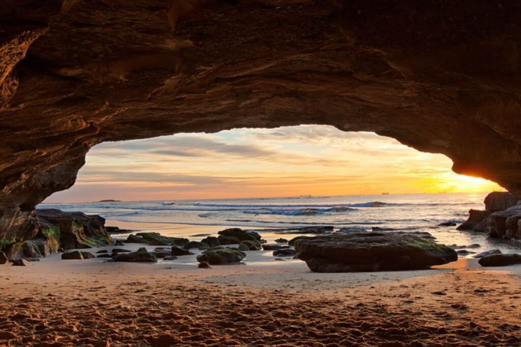 Things to Do in Caves Beach