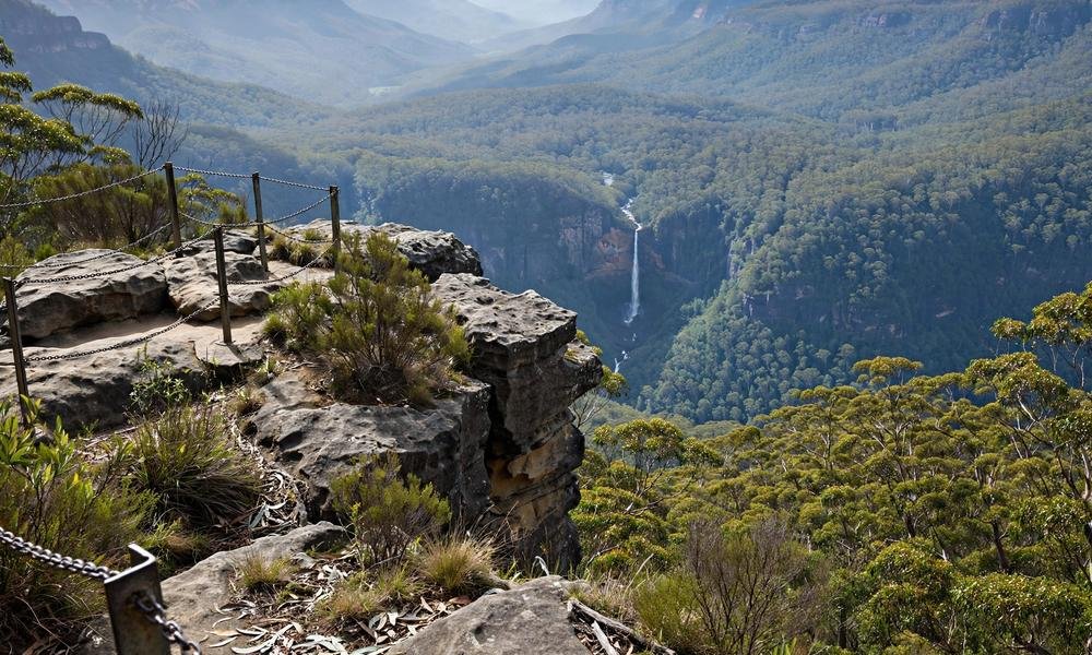 Three Sisters rock formation at Echo Point in the Blue Mountains